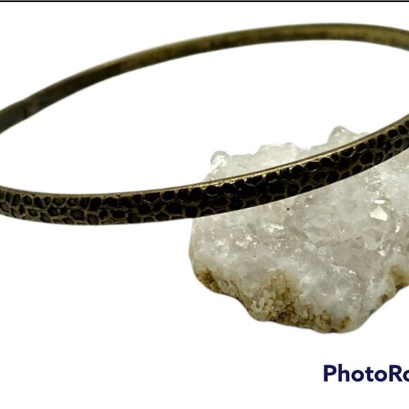 Cobblestone etched bracelet - Picture 1 of 1